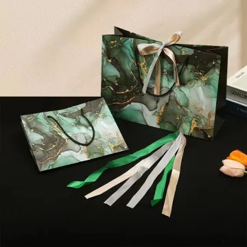 Luxury Cardboard Packing Paper Bag with Ribbon Handle