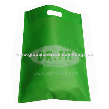 Recycled nonwoven shopping bags