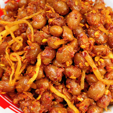 Kacang Hitam Fermentasi Panjang yang Disembuhkan Bumbu Gurih Kenyal
