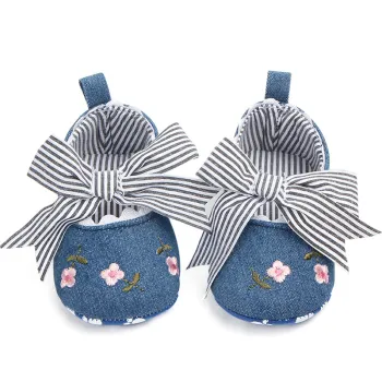 Wholesale Prewalker Baby Girl Shoes with Flower Embroidery and Soft Walking Sole