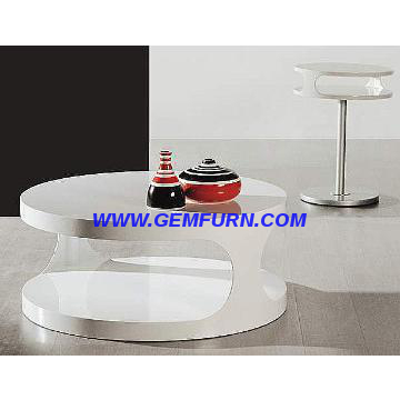 Round coffee table