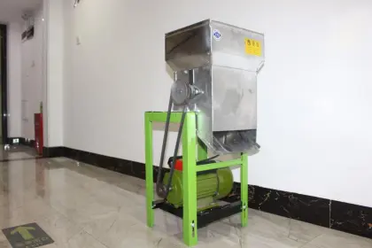 Electric Cassava Tapioca Equipment Cassava Flour Miller