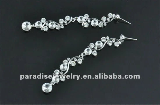 Flower shape rhinestone silver-plating dangle earrings