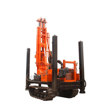 Crawler mounted pneumatic water well drilling rig
