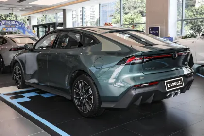 Changan Qiyuan A06 Plug-in Hybrid Electric Vehicle