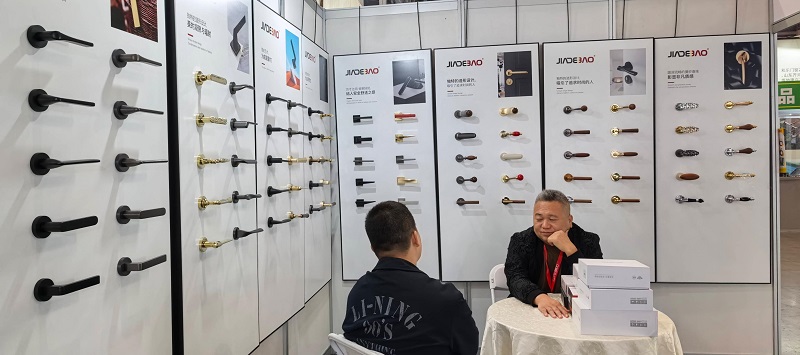 Tang Daiping, General Manager of Chongqing Liyu Precision Technology Co., Ltd., was invited to attend the 4th China (Chongqing) Building and Decoration Materials Expo to explore new opportunities in the industry