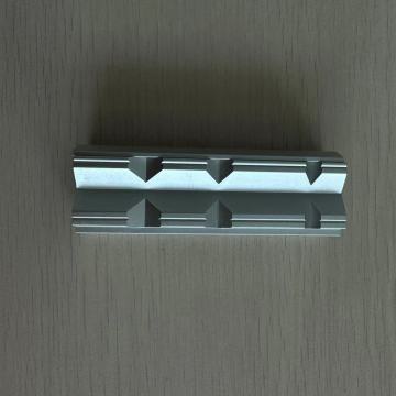 Magnetized Aluminium Bench Vice Jaw Pad dengan alur untuk minyak sejuk kelengkapan