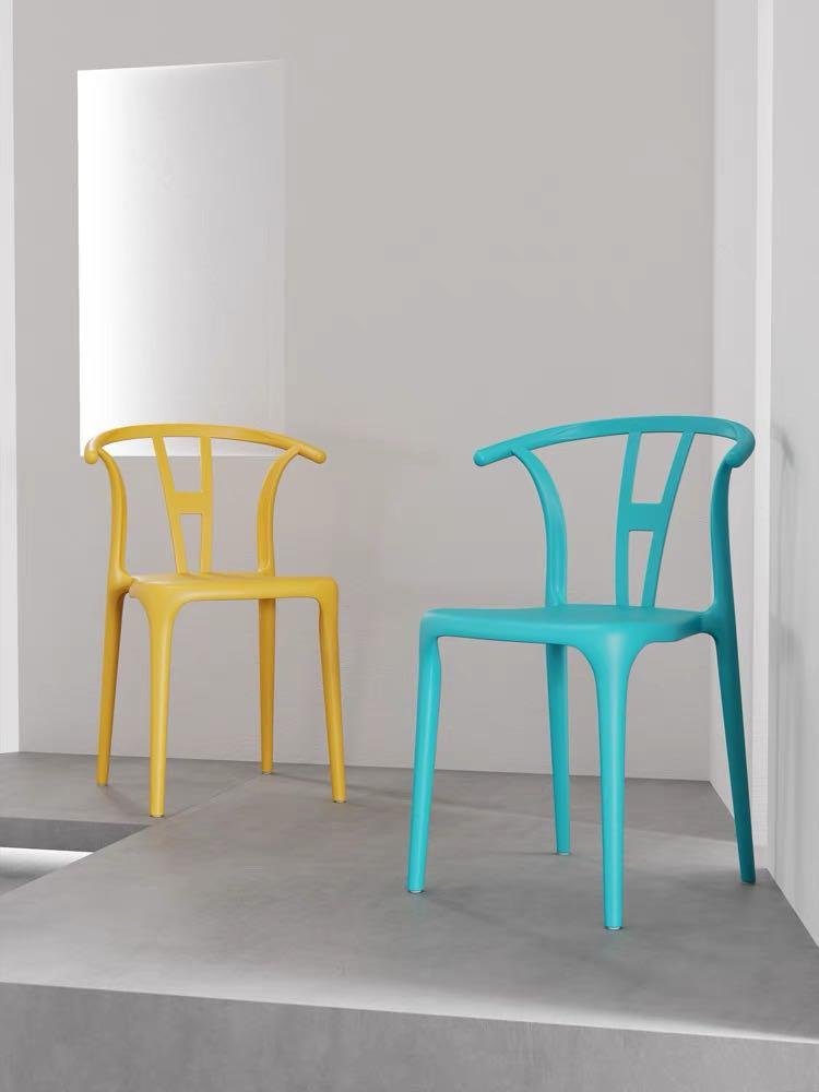 Colorful stackable armchair