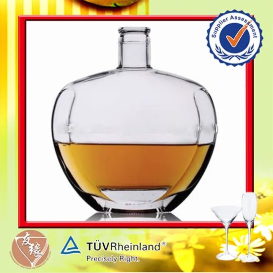 Hot Sale Beautiful Flat XO 700ml Whiskey Glass Bottle