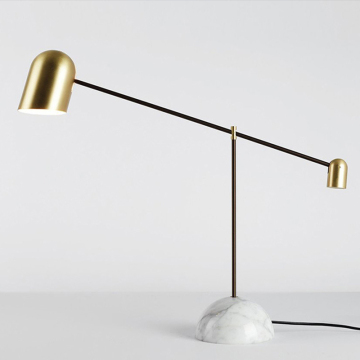 Lampada da pavimento regolabile postmoderna personalizzata per soggiorno e camera da letto