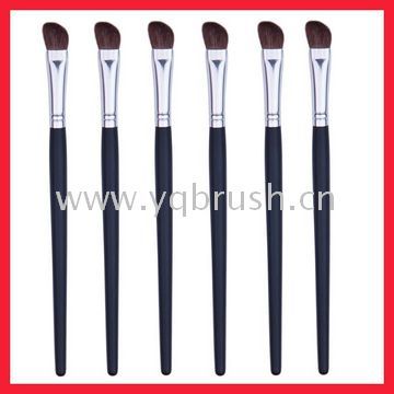 Small angle brush