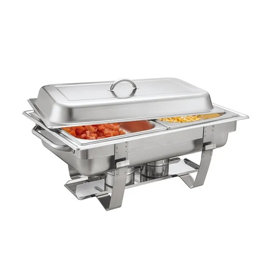 Montaje de tijeras de cocina de precisión.
