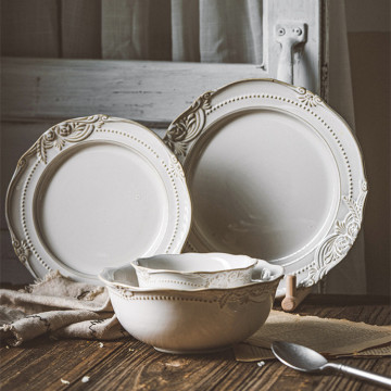 European Retro Embossed Ceramic Dinnerware Sets: Steak Plates and Relief Porcelain Salad Bowls