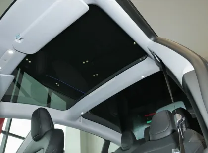 2024 Tesla Model 3: High-Speed Electric Sports Car with Carbon Fiber (2023 EV)