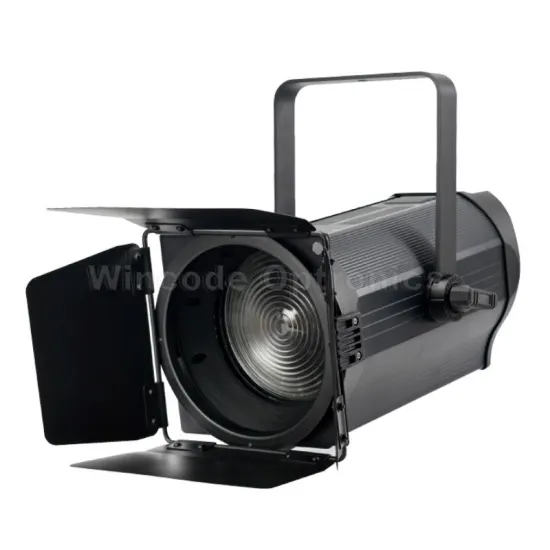 Auto Zoom WW/CW 200W LED Fresnel Spotlight