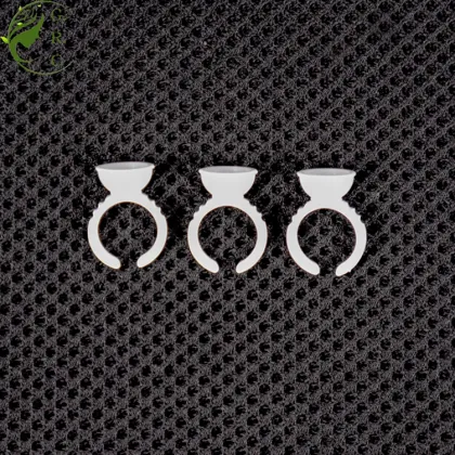 Glue ring for eyelash extensions