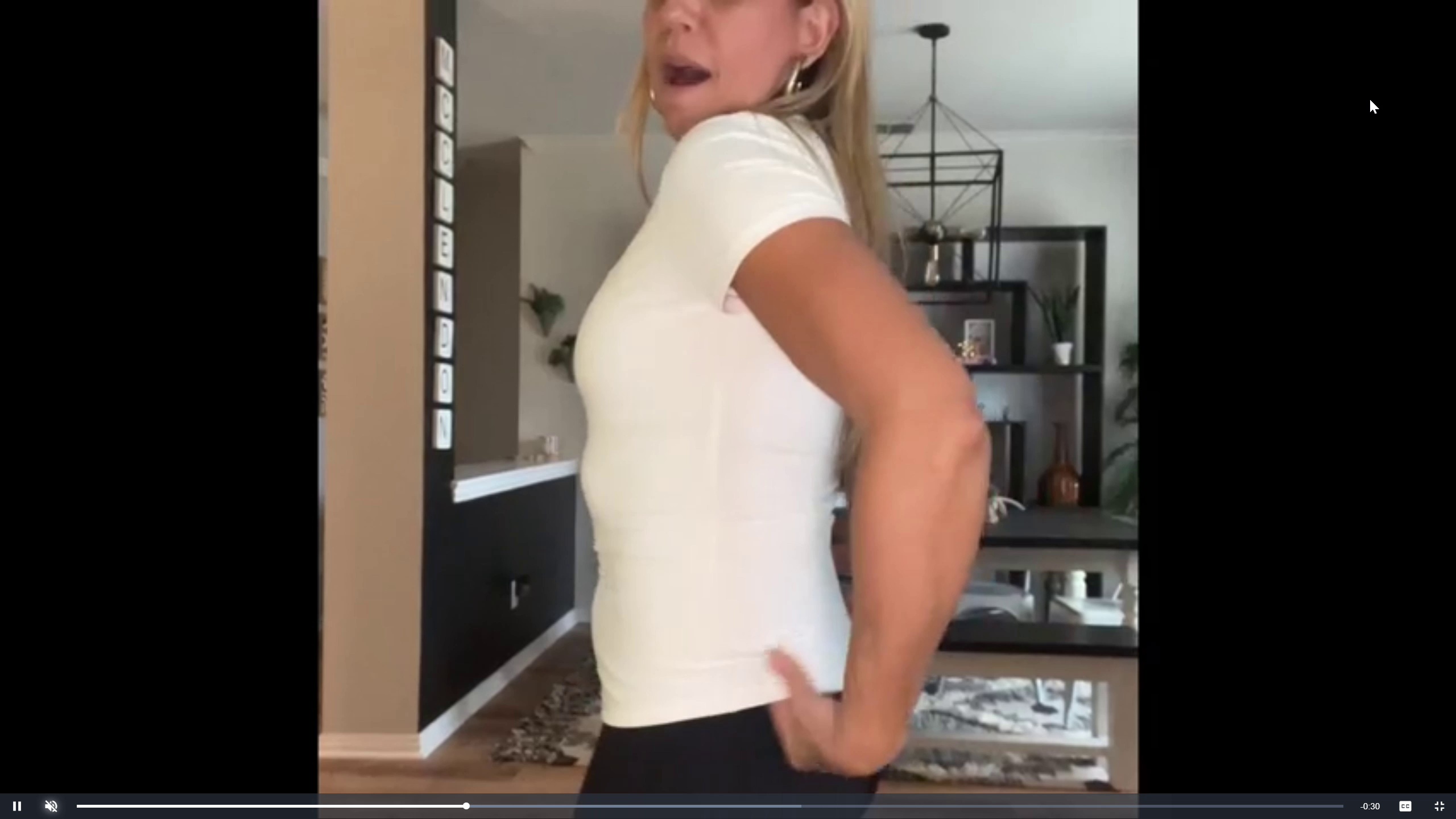 Cropped short-sleeved fitted T-shirt