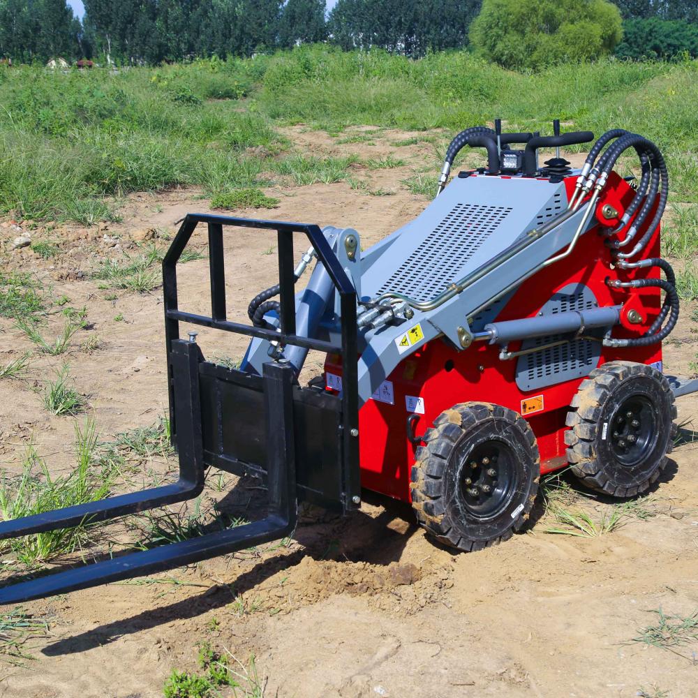 Carregador de skid-steer com quatro em um balde