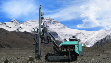 680separat DTH Drilling Rig 90-165mm Blasting DTH Machine