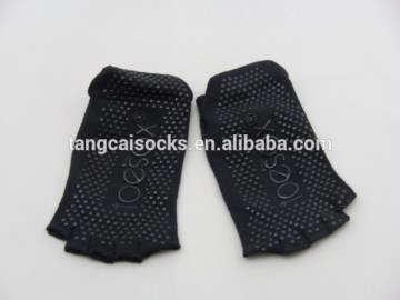 YS-63 Black Toe Anti-slip Invisible Yoga Socks for Women/Five Cotton Toe Yoga Socks Custom LOGO Wholesale