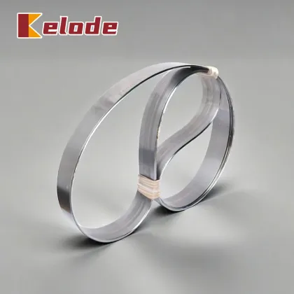 Accurate paper cutting saw