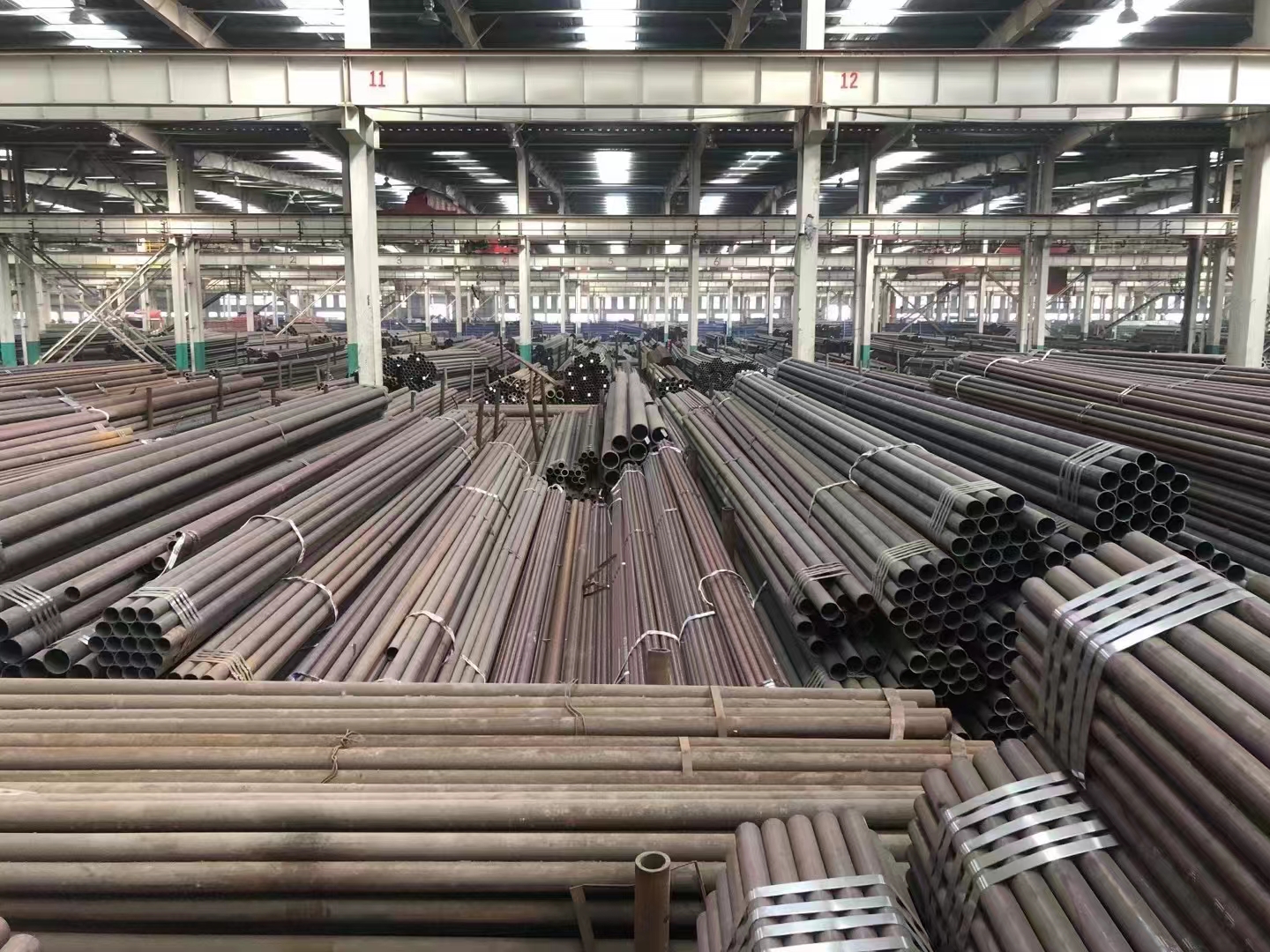 Seamless carbon steel pipe