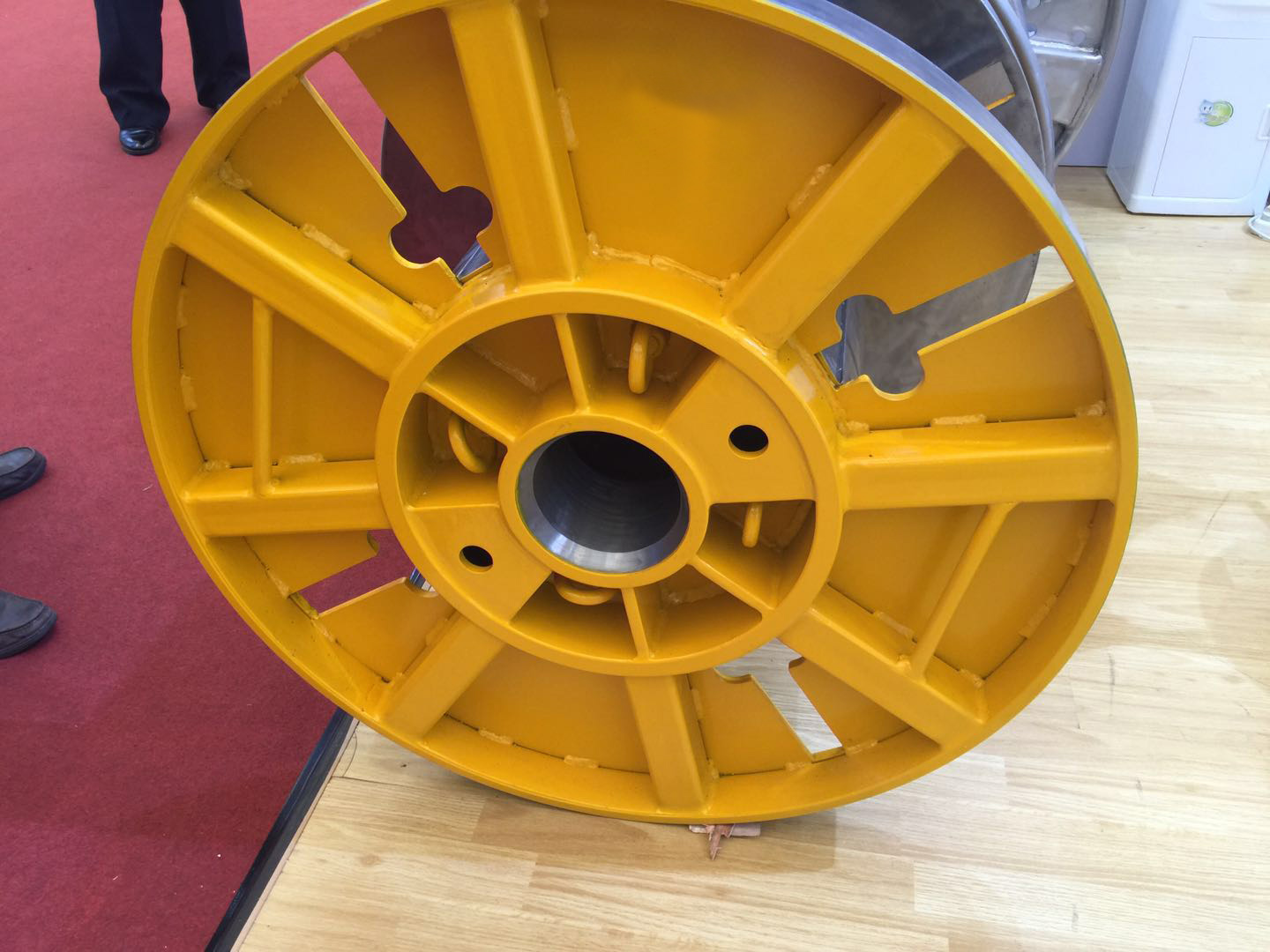 Collapsible cable reel-5