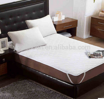 Wholesale cheap exquisite hotel soft-fiber quilted mattress pad & topper