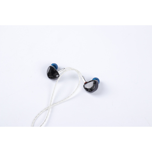 High fidelity wired in-ear earphones