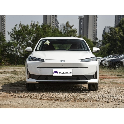 Changan Qiyuan A05 berlina ibrida plug-in