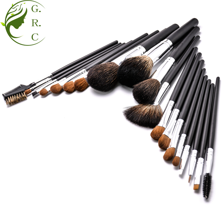 luxury makeup brush