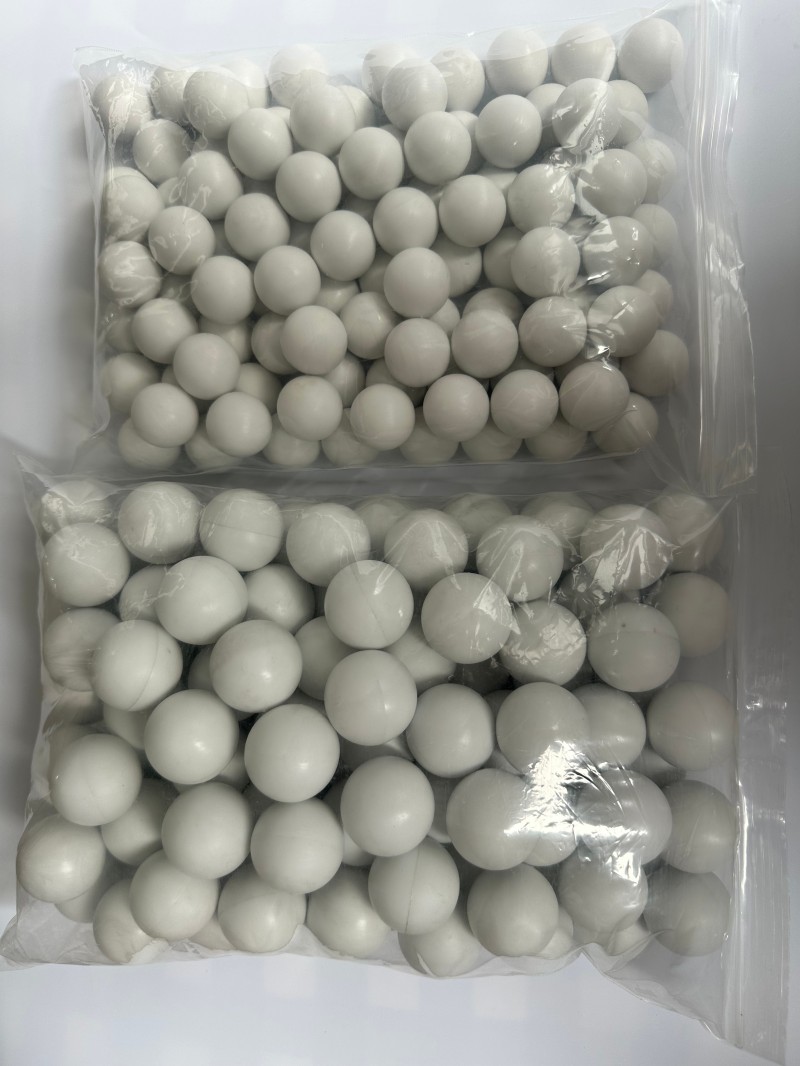 Ertalyte® PETP solid balls5 Ertalyte® PETP solid balls5