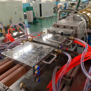 PE WPC Decking Production Line: Good Quality Recycled Plastic WPC Keels Making Machine