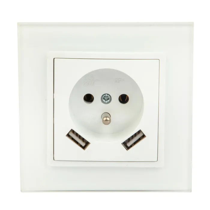 Tipe Listrik Perancis dengan 2 USB F8610