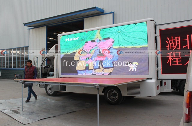 Camion à écran de visualisation mené extérieur de publicité de 6 wheelers  fournisseurs,fabricants,usines de Chine