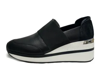Ladies' Platform Sneakers Are Fashionable And Comfortable