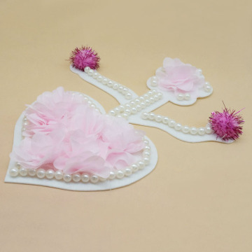 Patch coeur aimant broderie rose perle