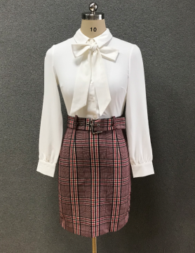 women's white slim shirt/check skirt