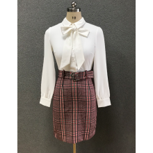 women's white slim shirt/check skirt