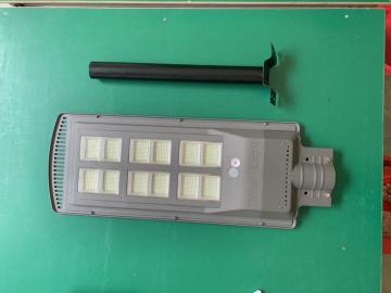Super bright solar street light