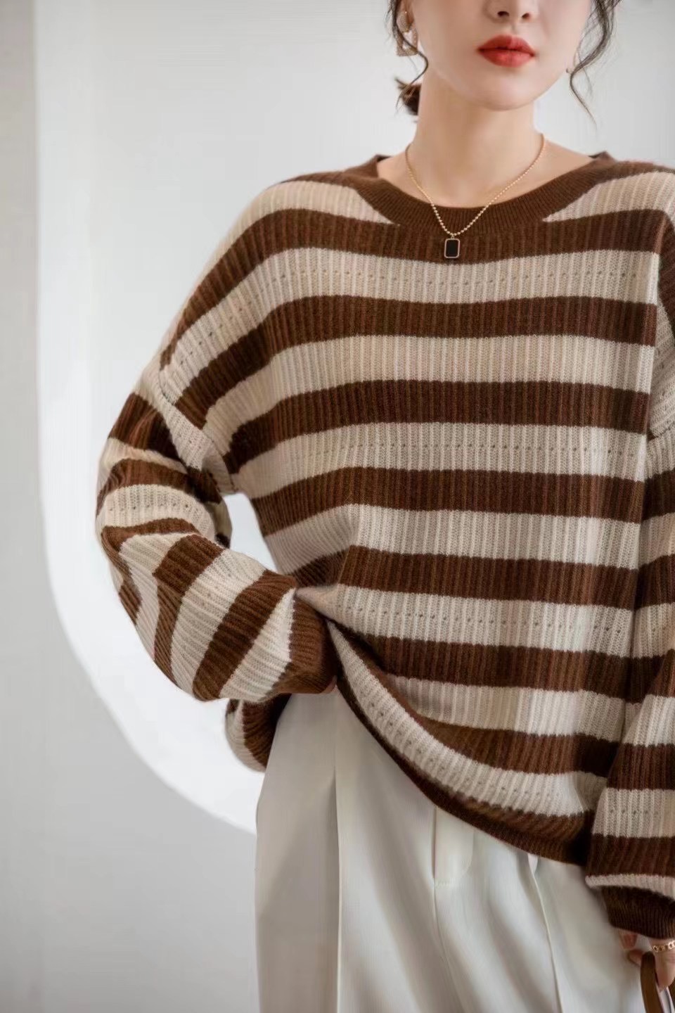 Cashmere stripe black and white long sleeve knit