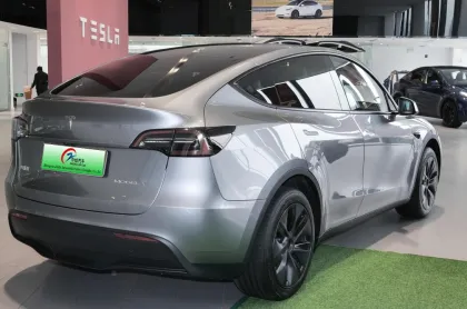 2024 Tesla Model Y Pure Electric SUV - High Speed New Energy Vehicle