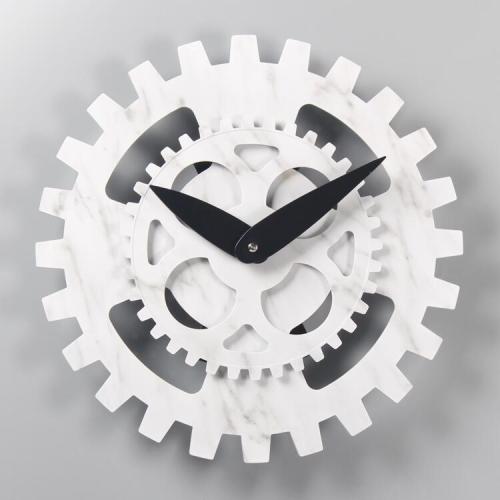 Horloge murale en plastique de style cool et simple en plastique