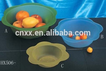 Plastic flower shape bowl