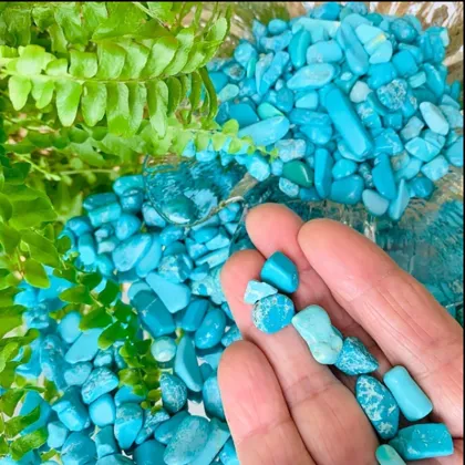 Wholesale Natural Turquoise Chips and Crystal Gravels