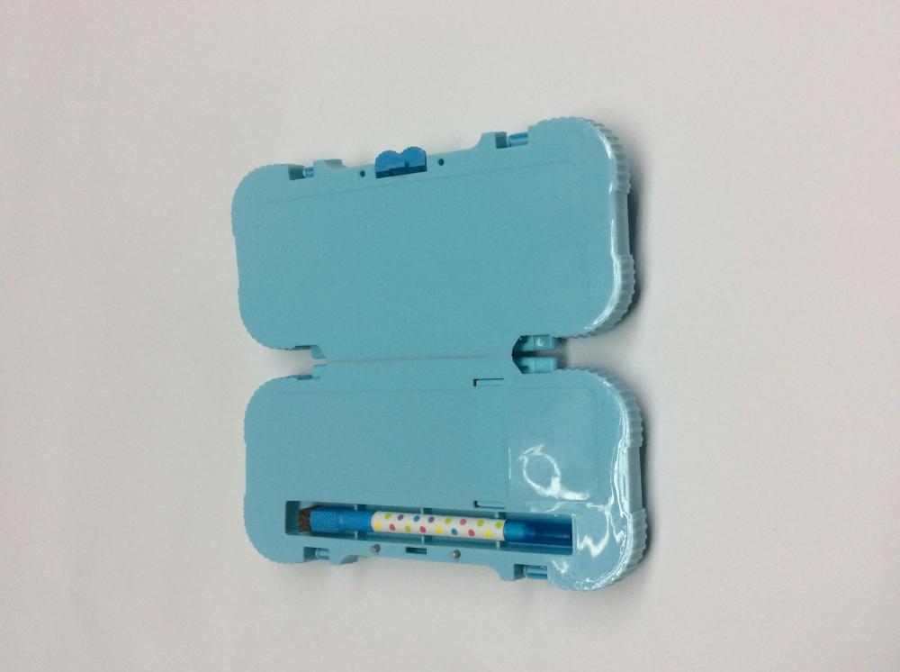 Plastic three-layer portable pencil box