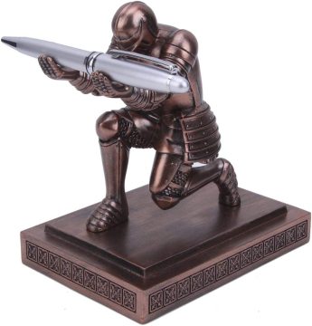 Χαλαρή χάλκινη ρητίνη Knight Holder για διακόσμηση γραφείου στο σπίτι