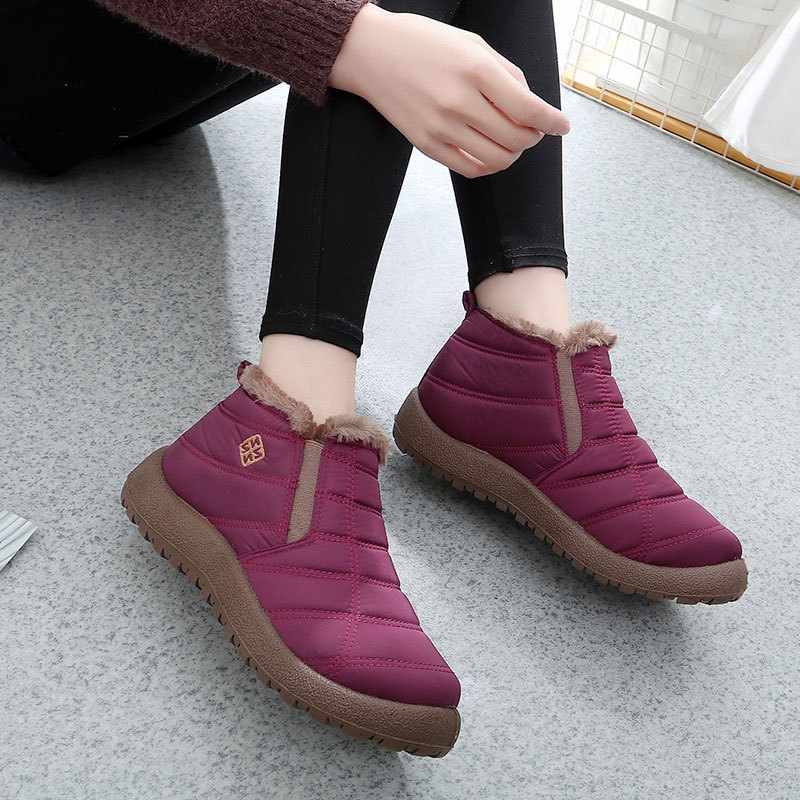 Anti slip and waterproof snow boots