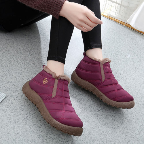 Anti slip and waterproof snow boots