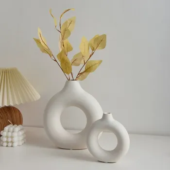 Modern Geometric Ceramic Donut Vase for Minimalist Home Decor